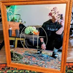 Meet your Posher, Chanel